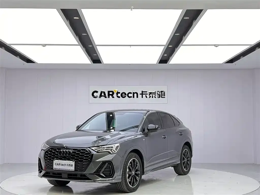 Audi Q3 Sportback 2023 из CN, фото 1