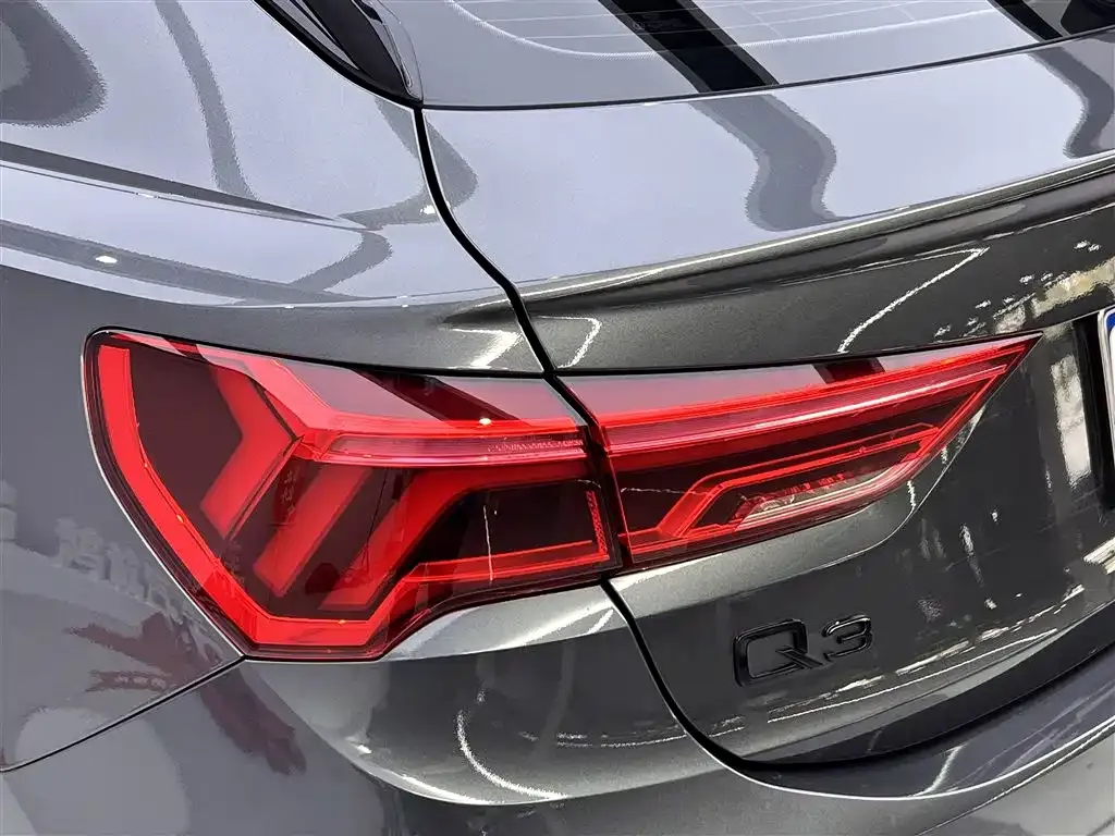 Audi Q3 Sportback 2023 из CN, фото 4