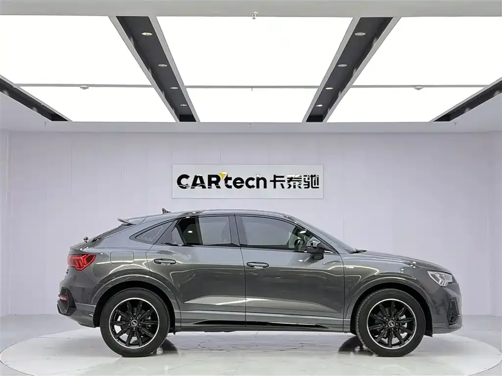 Audi Q3 Sportback 2023 из CN, фото 8