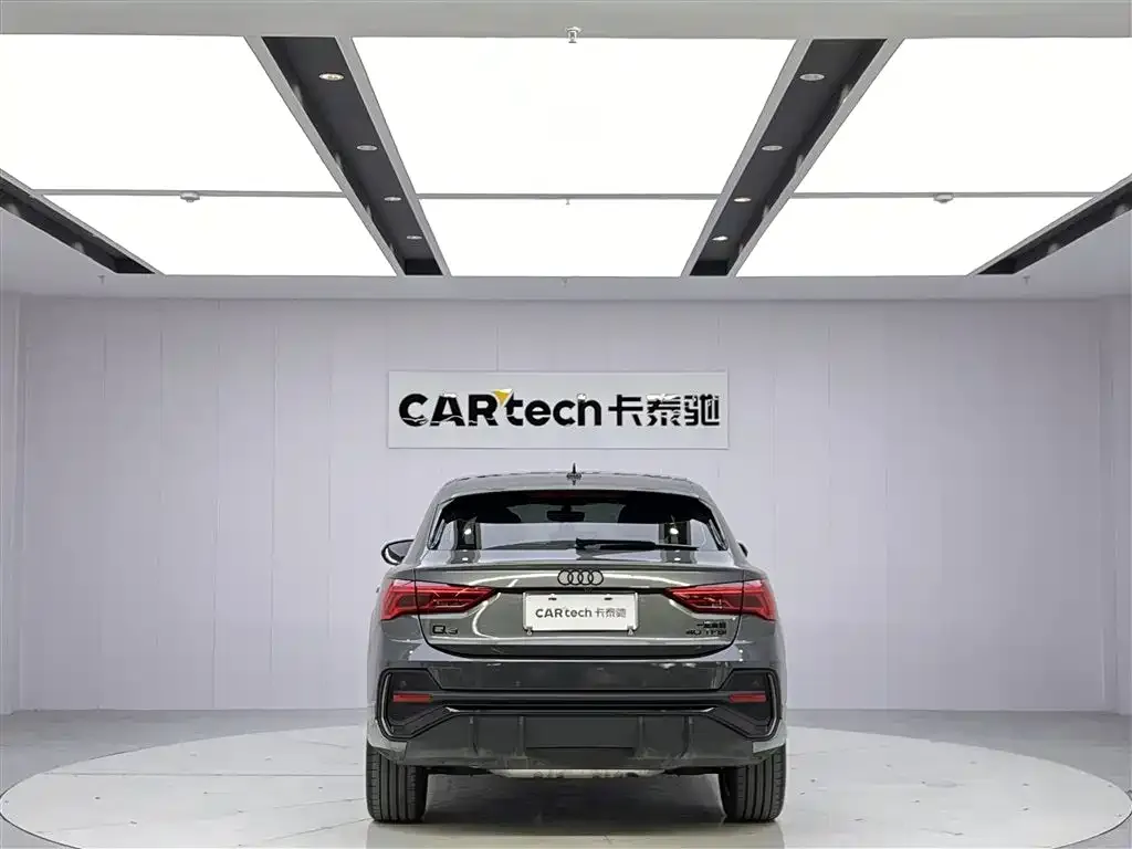 Audi Q3 Sportback 2023 из CN, фото 3