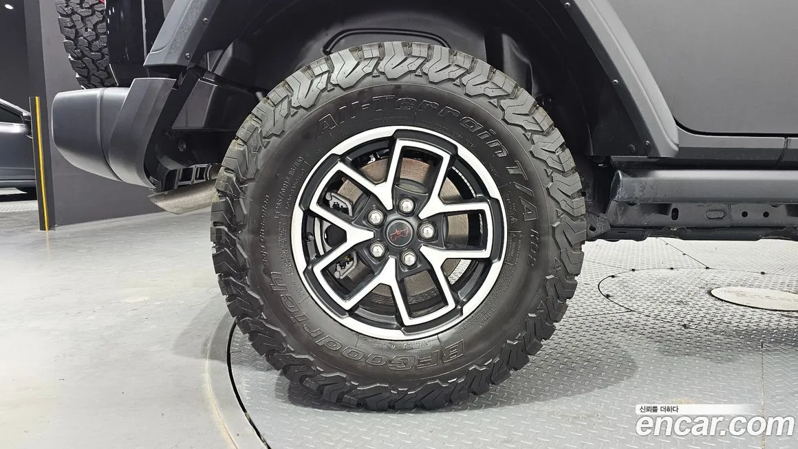 Jeep Wrangler — фото 6