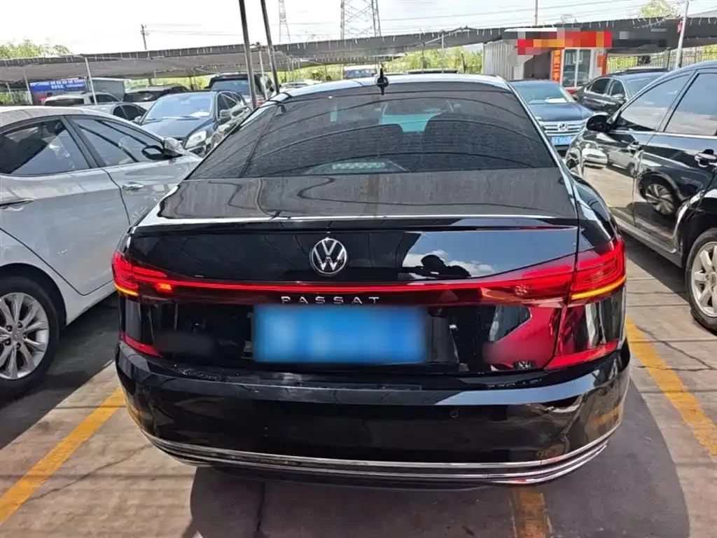 Volkswagen Passat — фото 6