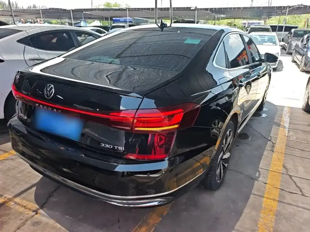 Volkswagen Passat — фото 9