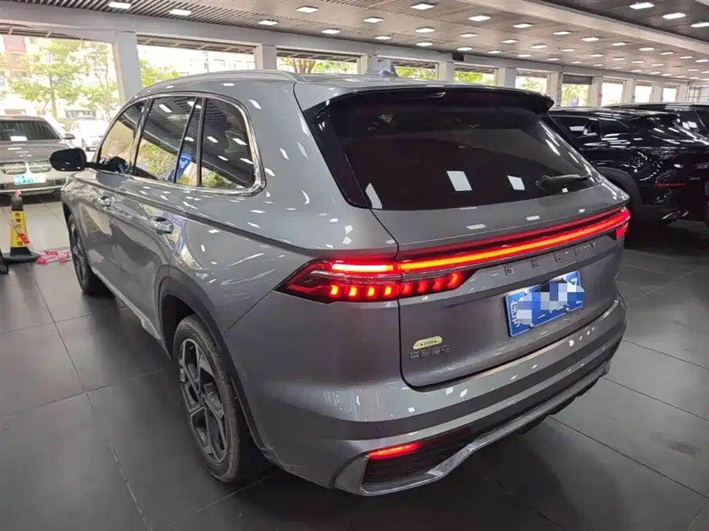 Geely Xingyue L — фото 10
