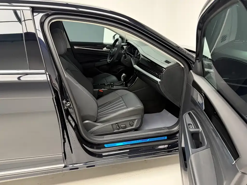 Volkswagen Passat — фото 9