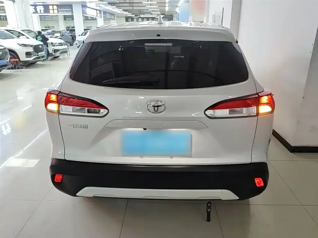 Toyota Corolla Cross 2023 из CN, фото 9