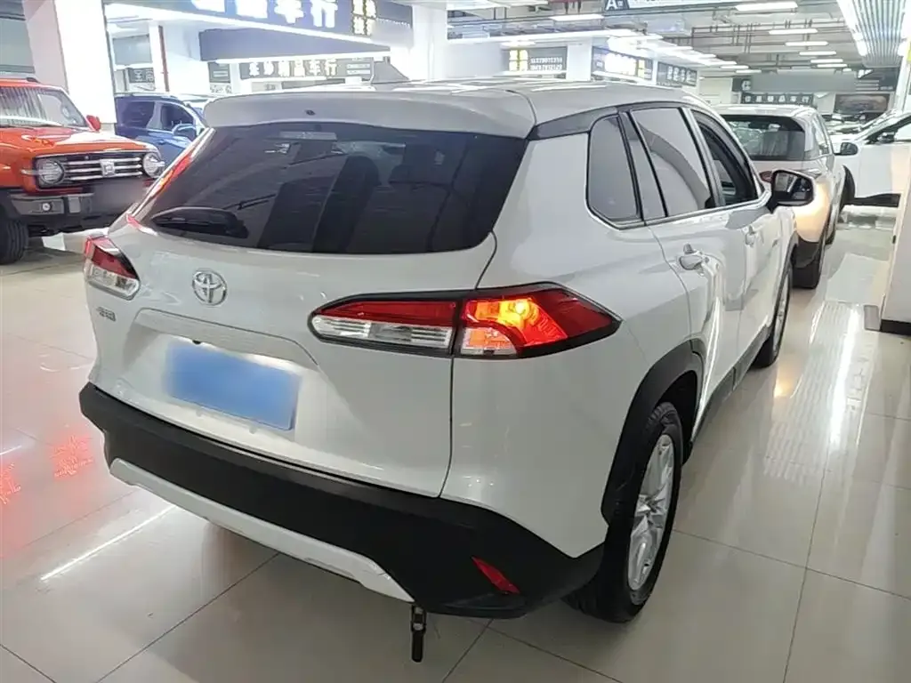 Toyota Corolla Cross 2023 из CN, фото 10