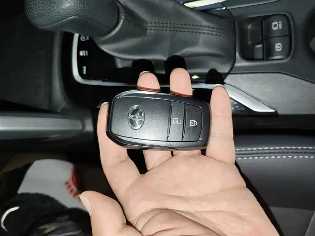 Toyota Corolla Cross 2023 из CN, фото 8