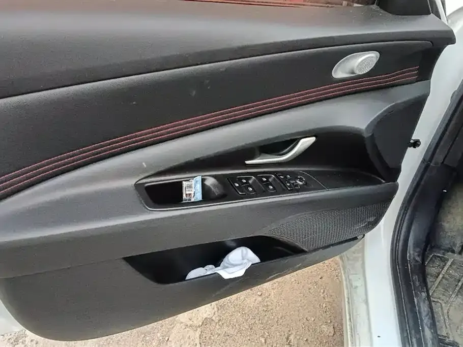 Hyundai Elantra 2022 из CN, фото 3