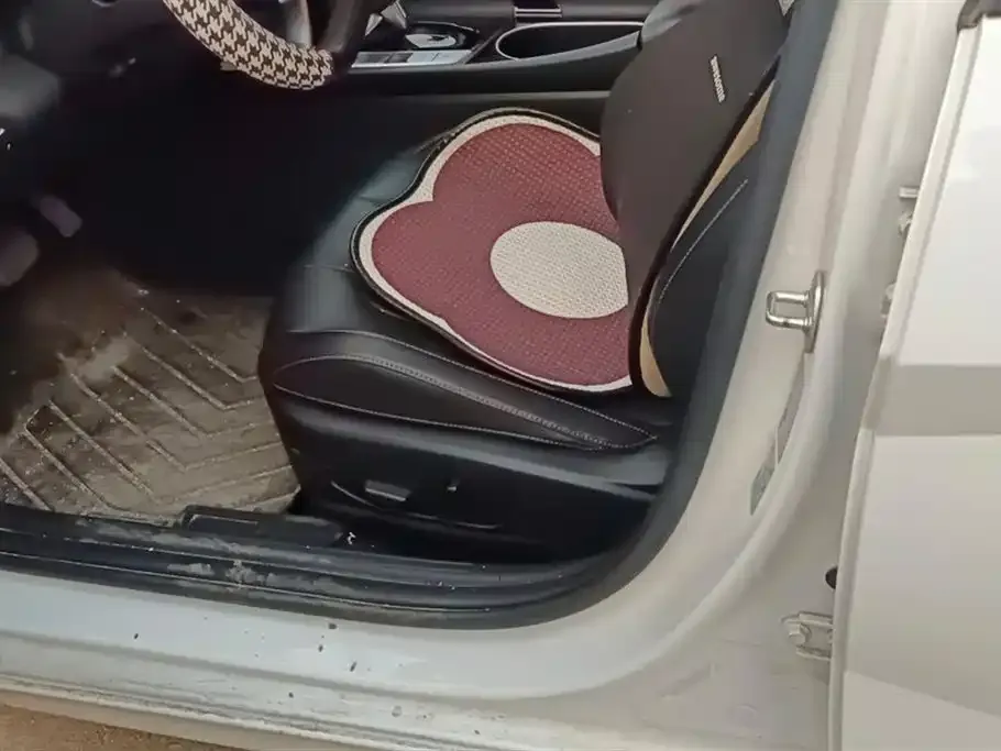 Hyundai Elantra 2022 из CN, фото 2