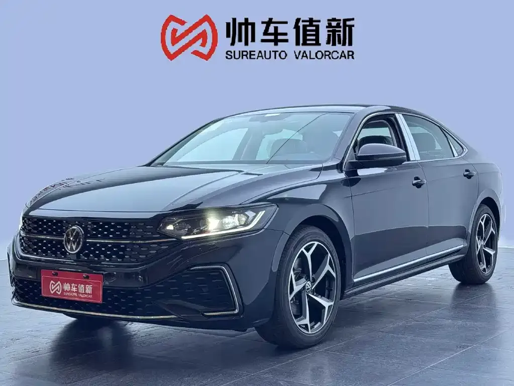 Volkswagen Passat — фото 1