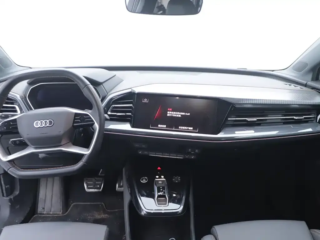 Audi Q4 e-tron — фото 4