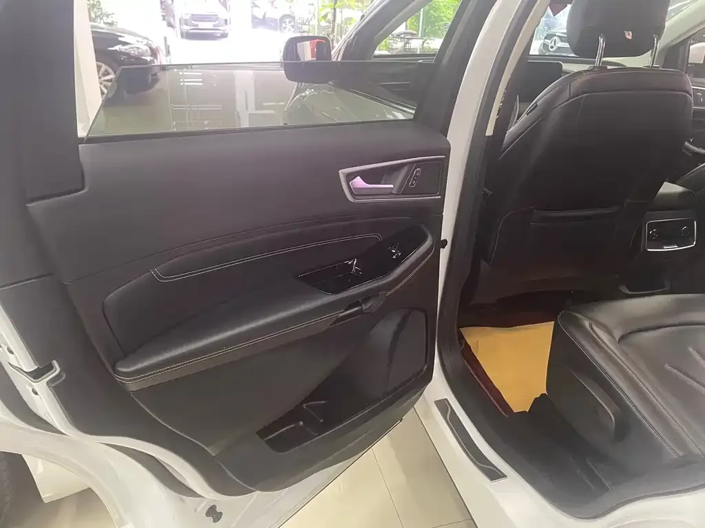 Ford Edge 2023 из CN, фото 4