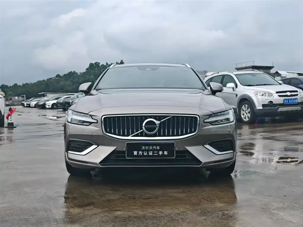 Volvo V60 2021 из CN, фото 9