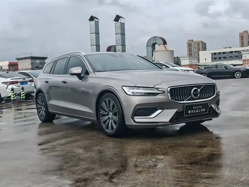 Volvo V60 2021 из CN, фото 6