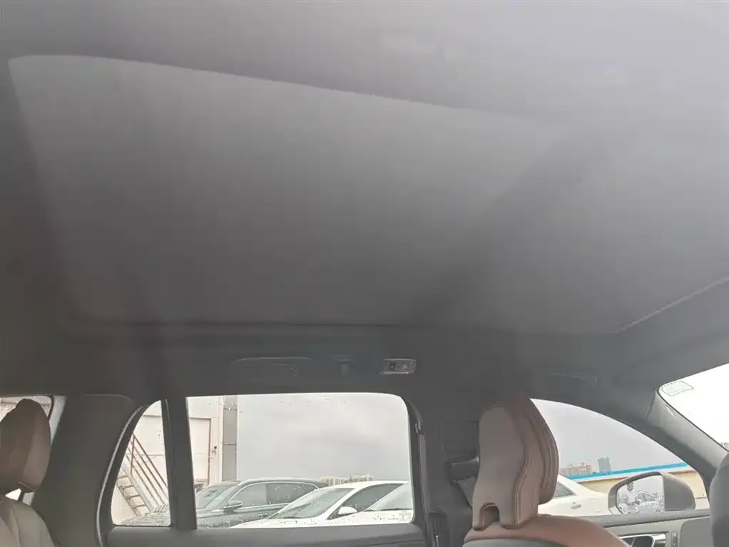 Volvo V60 2021 из CN, фото 3