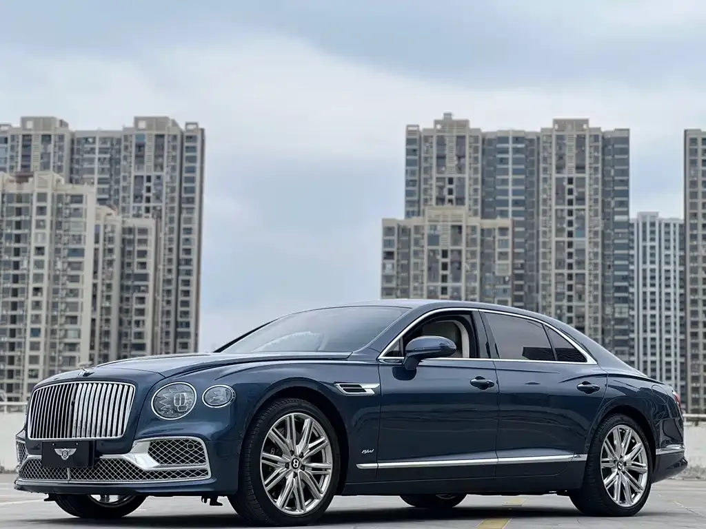 Bentley Flying Spur PHEV 2022 из CN, фото 10