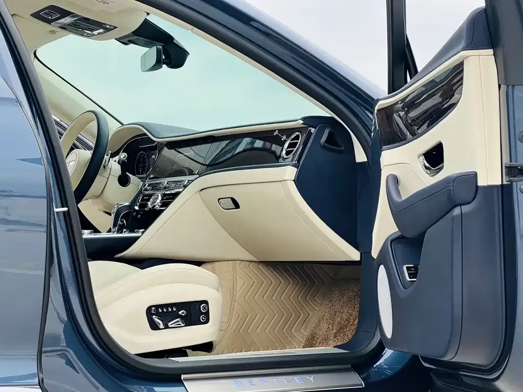 Bentley Flying Spur PHEV 2022 из CN, фото 8