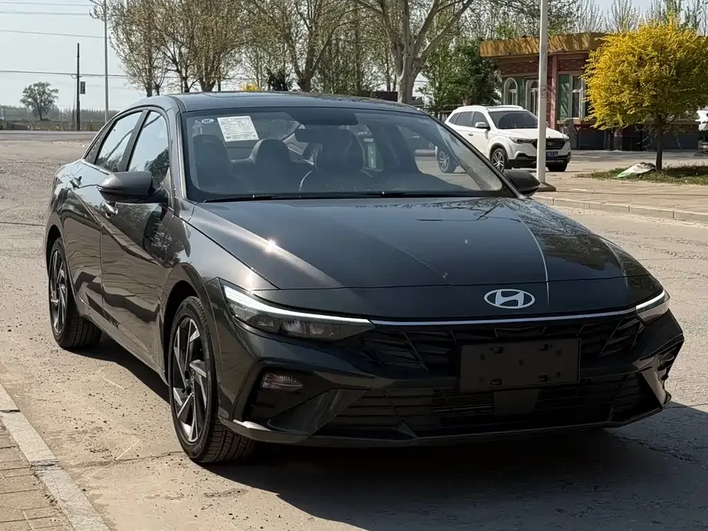 Hyundai Elantra — фото 4