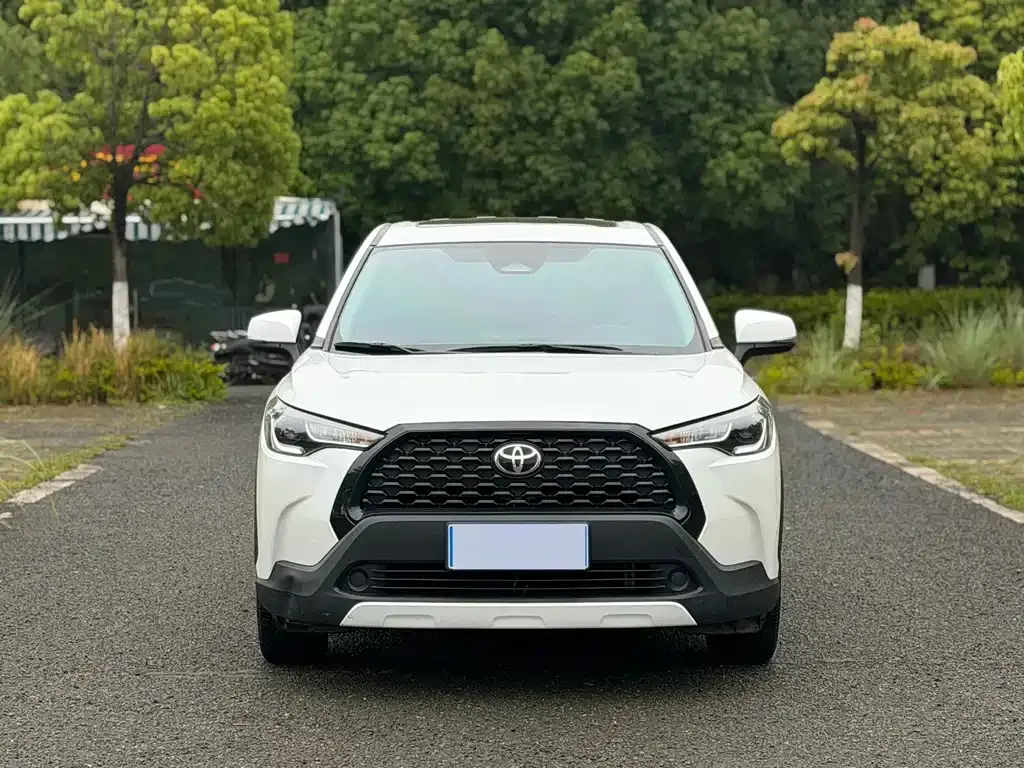 Toyota Corolla Cross 2024 из CN, фото 6