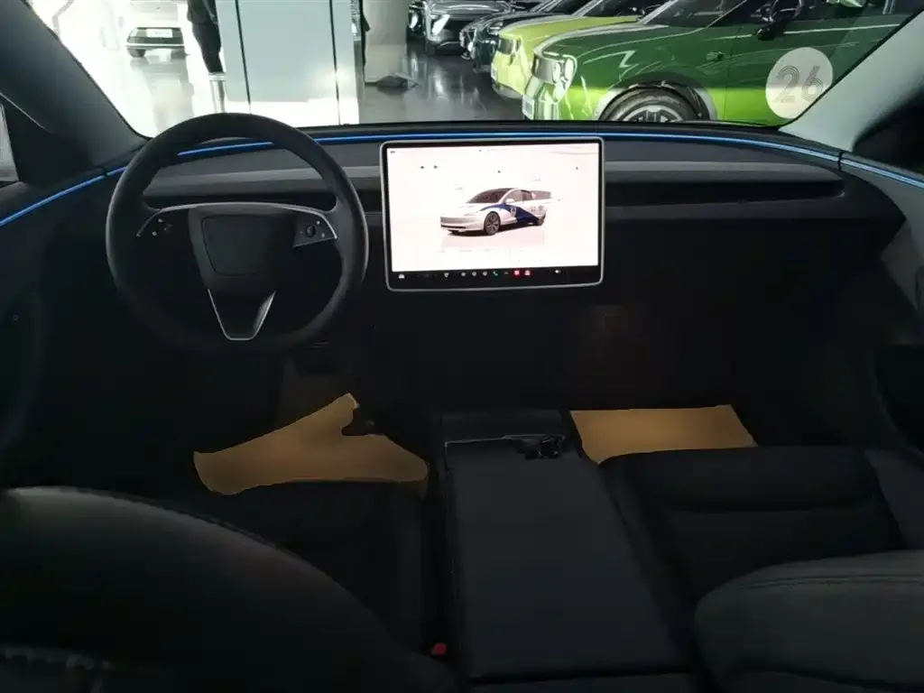 Tesla Model 3 — фото 3