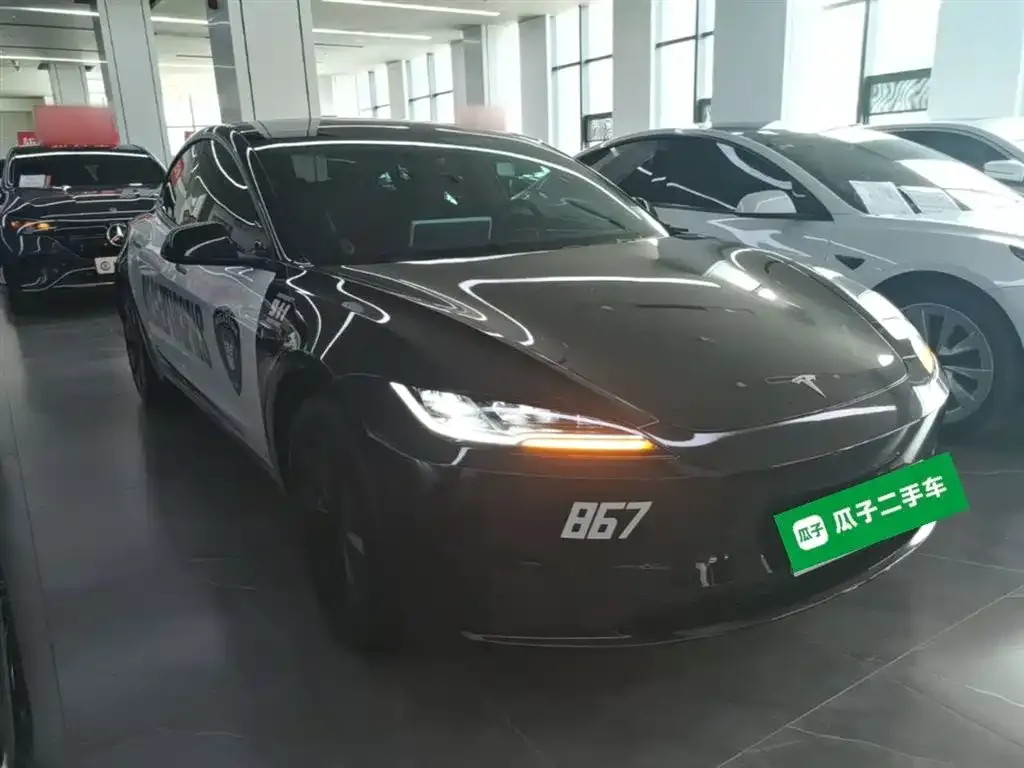 Tesla Model 3 — фото 5
