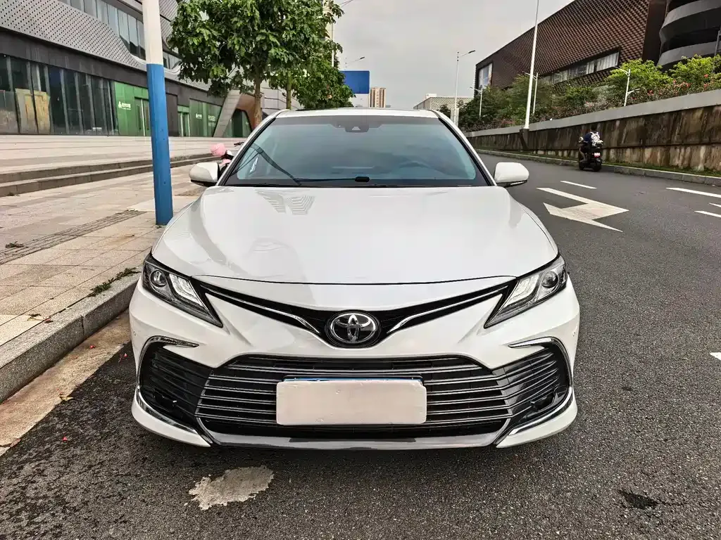 Toyota Camry 2023 из CN, фото 8