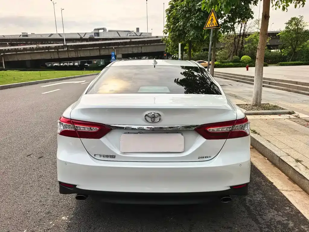 Toyota Camry 2023 из CN, фото 5