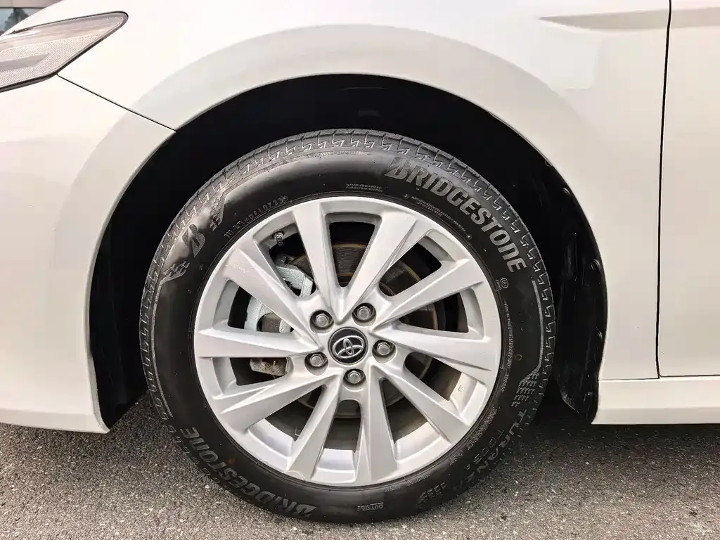 Toyota Camry 2023 из CN, фото 7