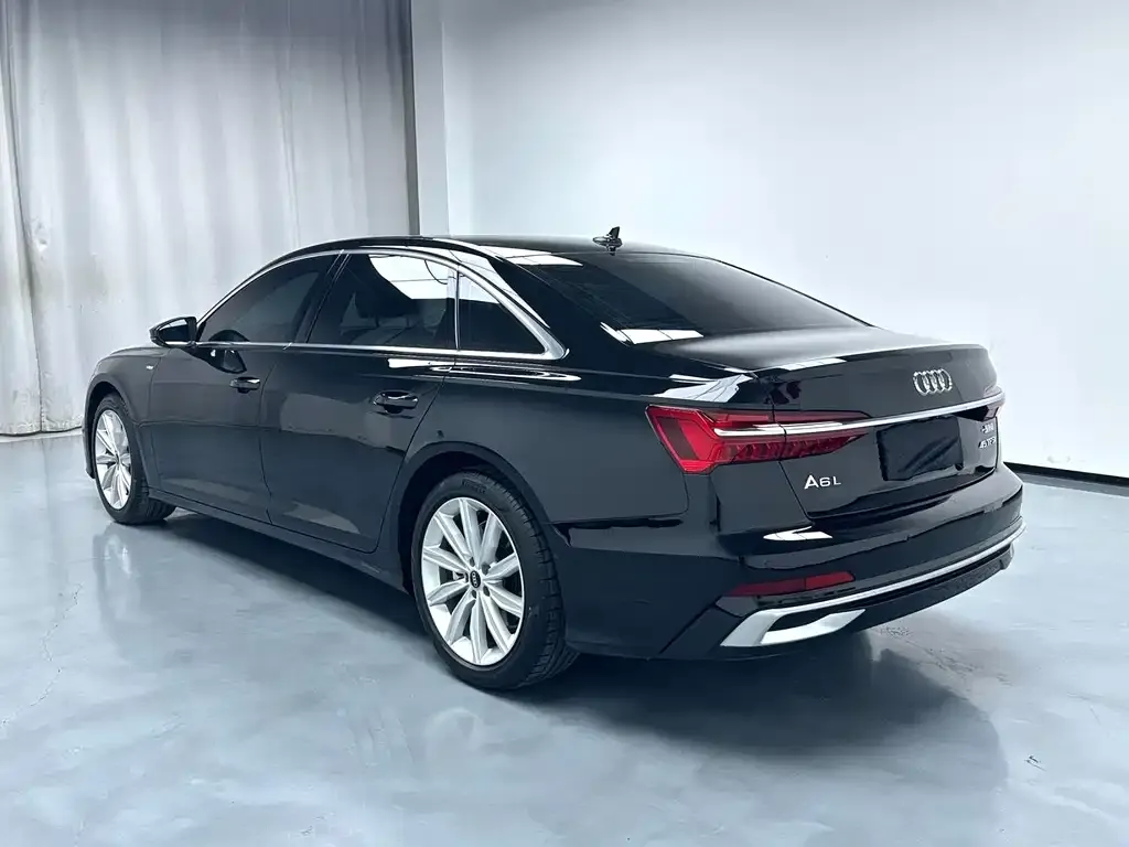 Audi A6L 2024 из CN, фото 6