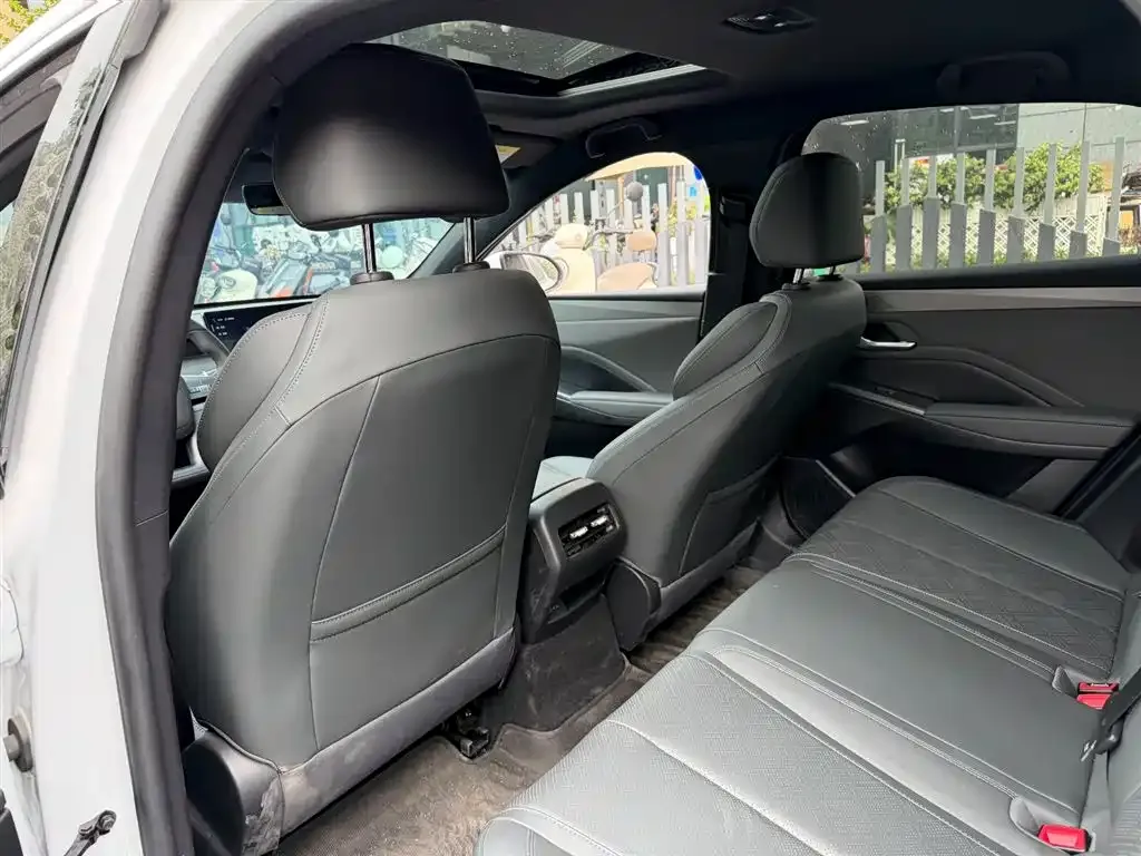 BYD Qin PLUS 2025 из CN, фото 9