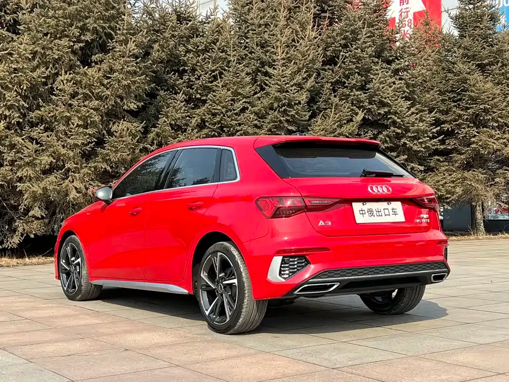 Audi A3 2023 из CN, фото 2