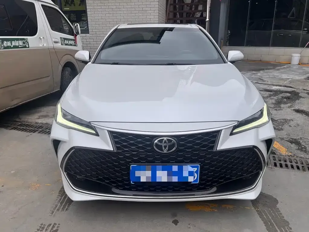Toyota Avalon 2023 из CN, фото 4