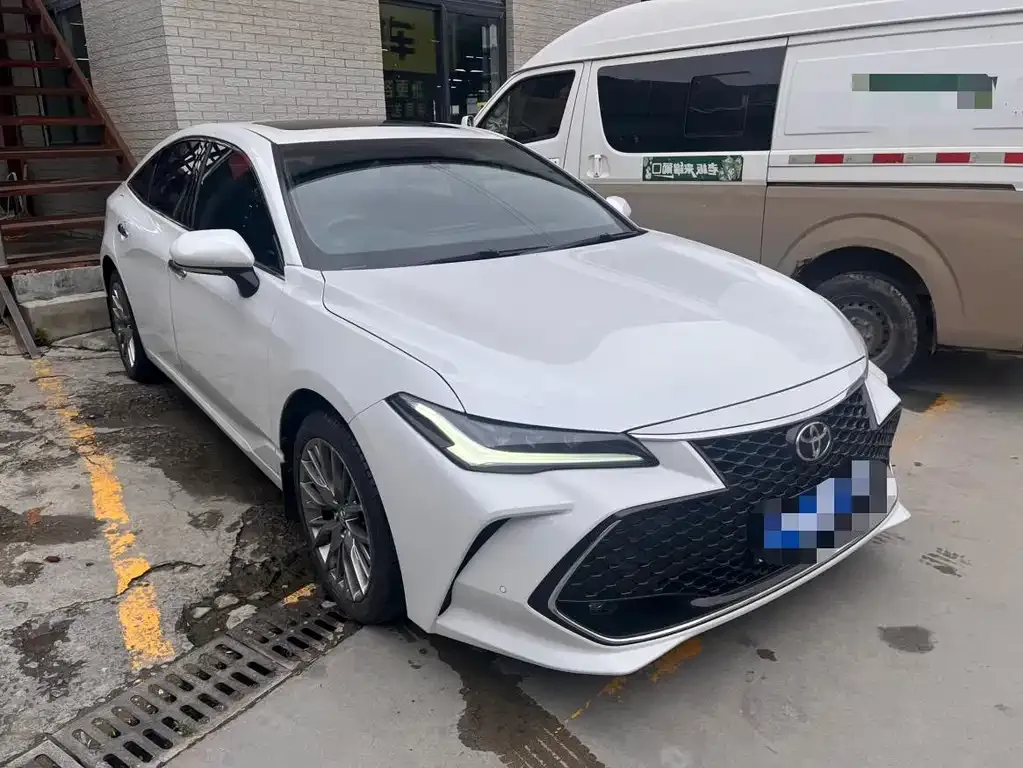 Toyota Avalon 2023 из CN, фото 7