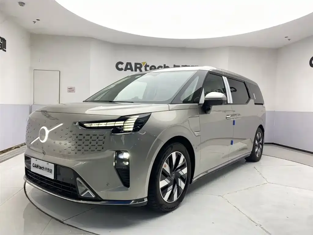 Volvo EM90