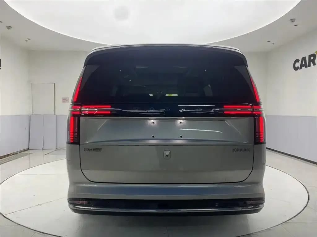 Volvo EM90 2026 из CN, фото 5
