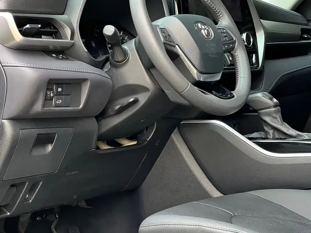 Toyota Highlander 2024 из CN, фото 3