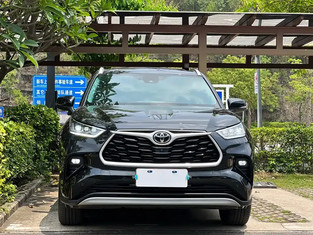 Toyota Highlander 2024 из CN, фото 10