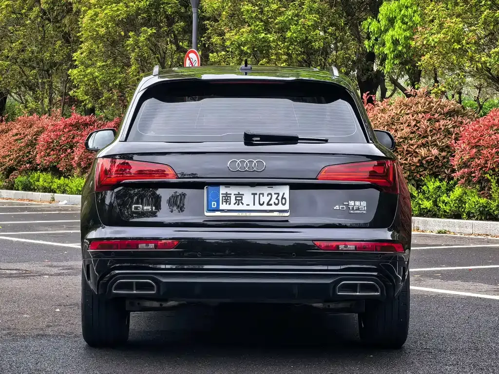 Audi Q5L — фото 3
