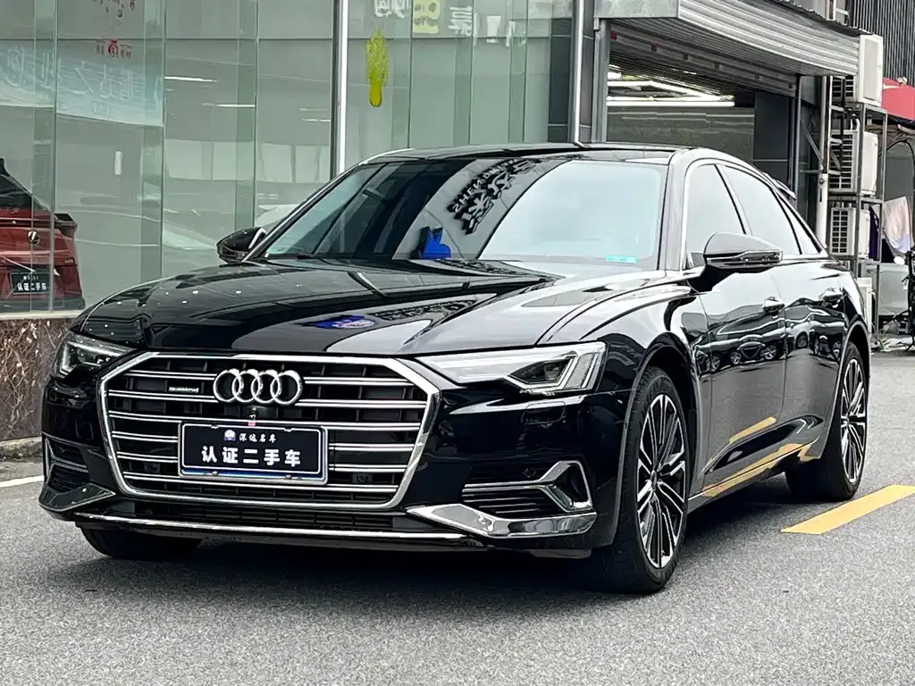 Audi A6L — фото 1