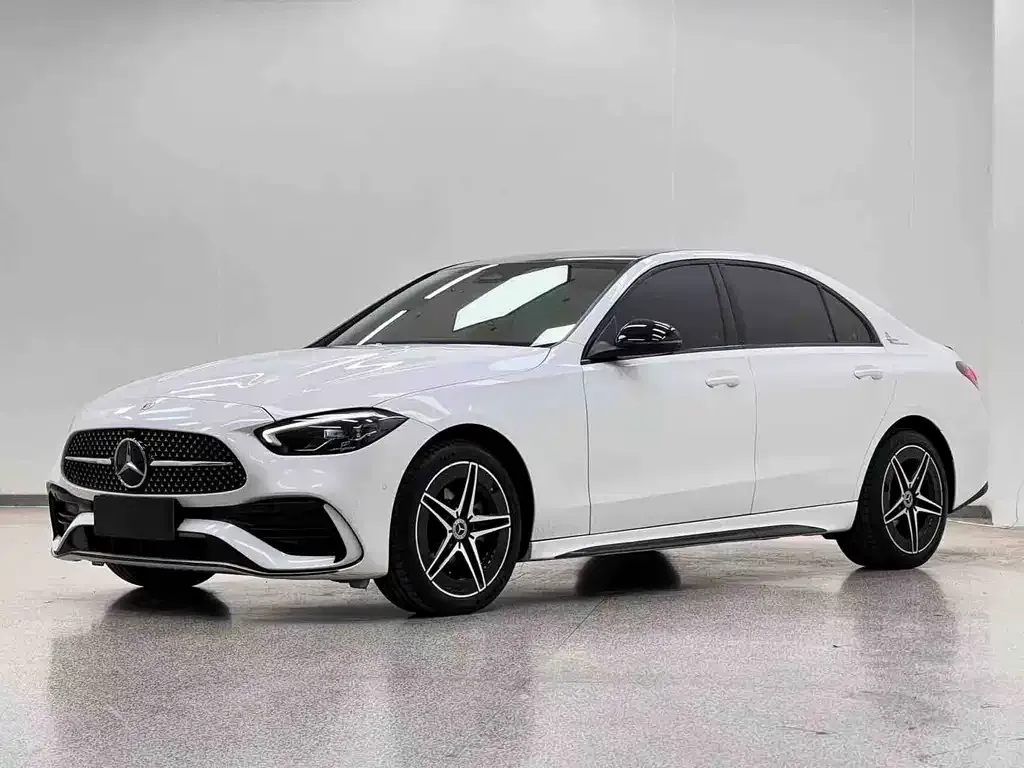Mercedes-Benz C-Class — фото 1