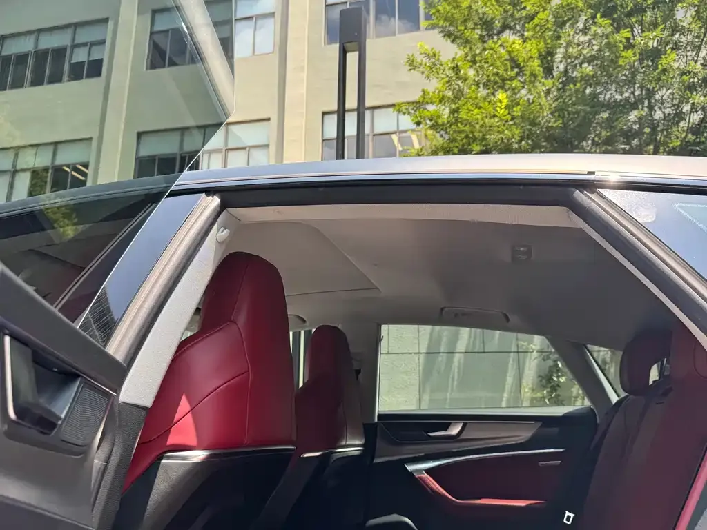 Audi A7 2021 из CN, фото 6