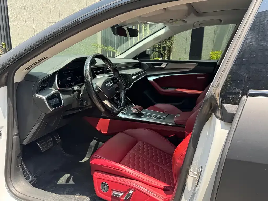 Audi A7 2021 из CN, фото 5