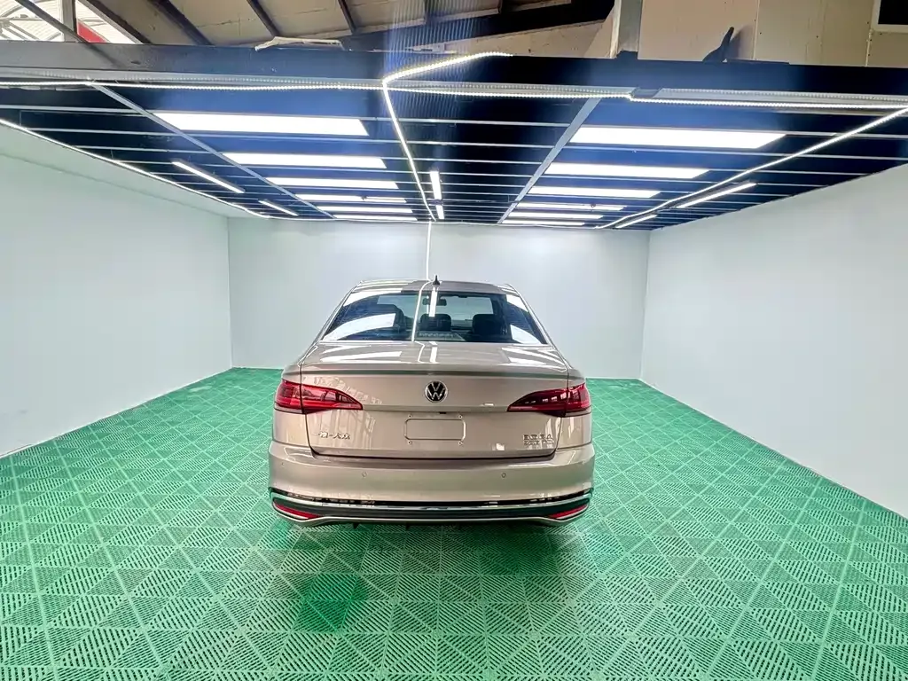 Volkswagen Bora 2022 из CN, фото 9