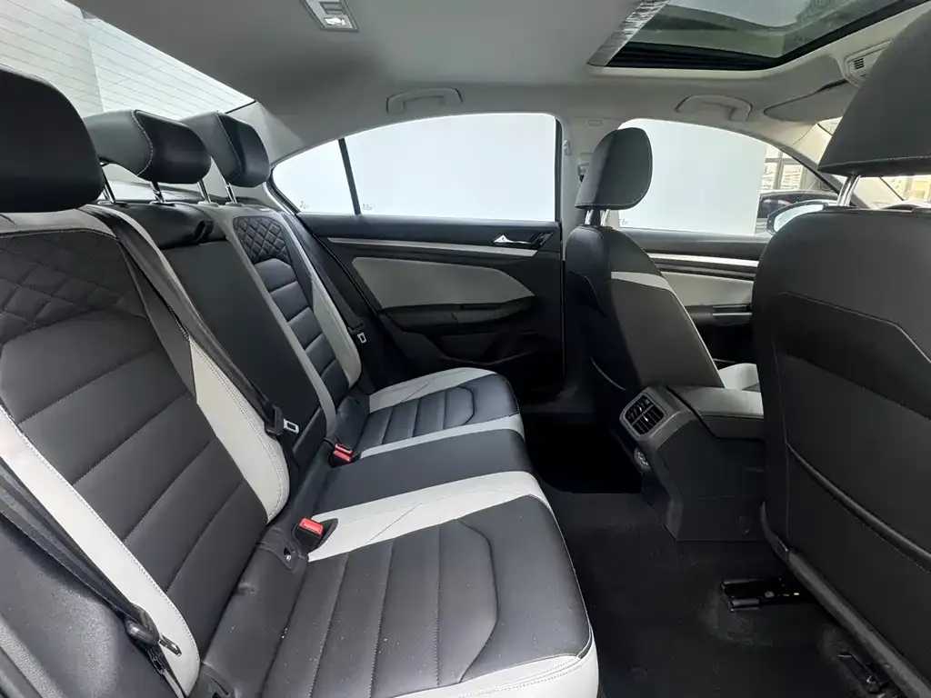 Volkswagen Bora 2022 из CN, фото 6