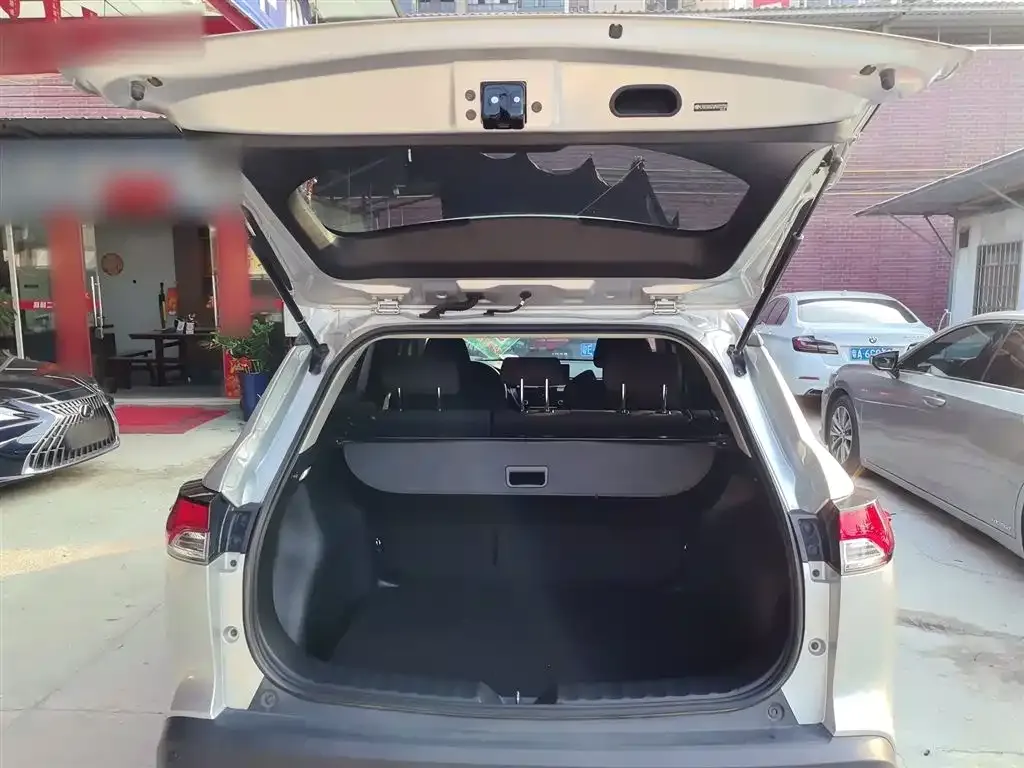 Toyota Frontlander 2023 из CN, фото 9