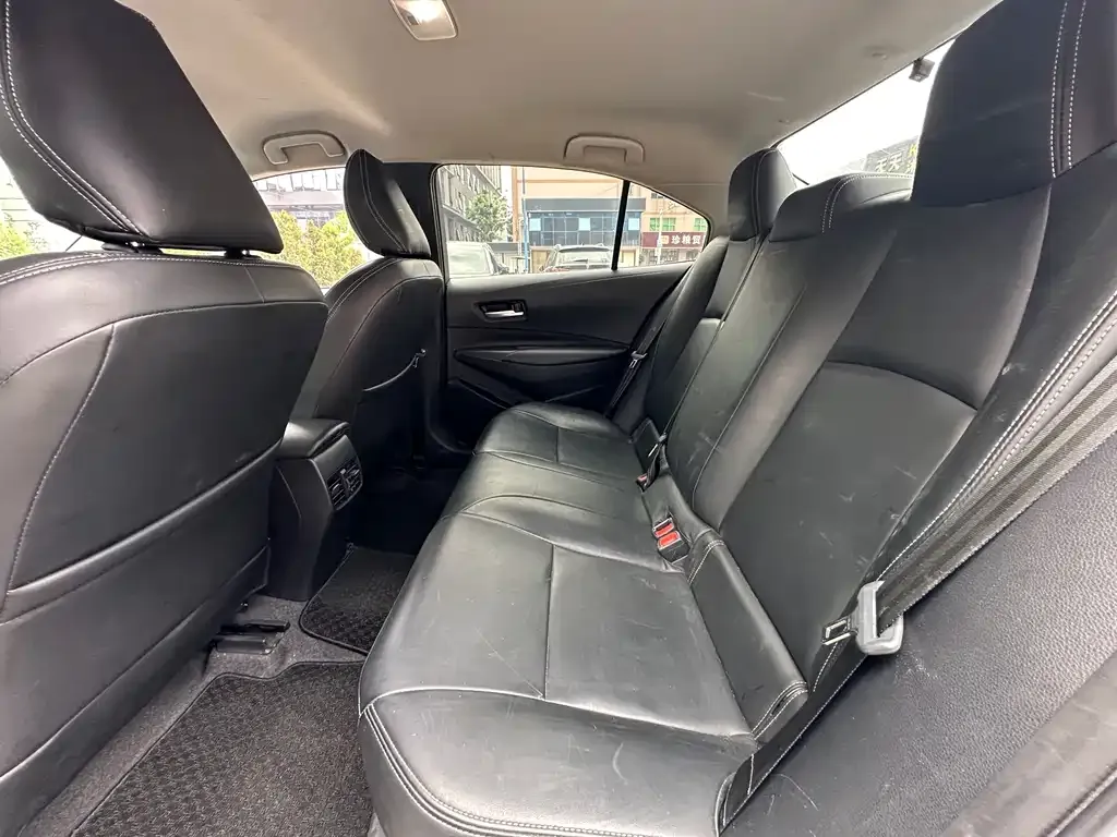 Toyota Corolla 2023 из CN, фото 2
