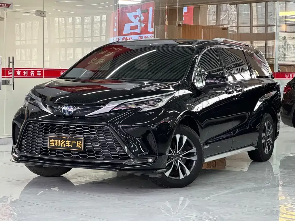 Toyota Granvia 2023 из CN, фото 8