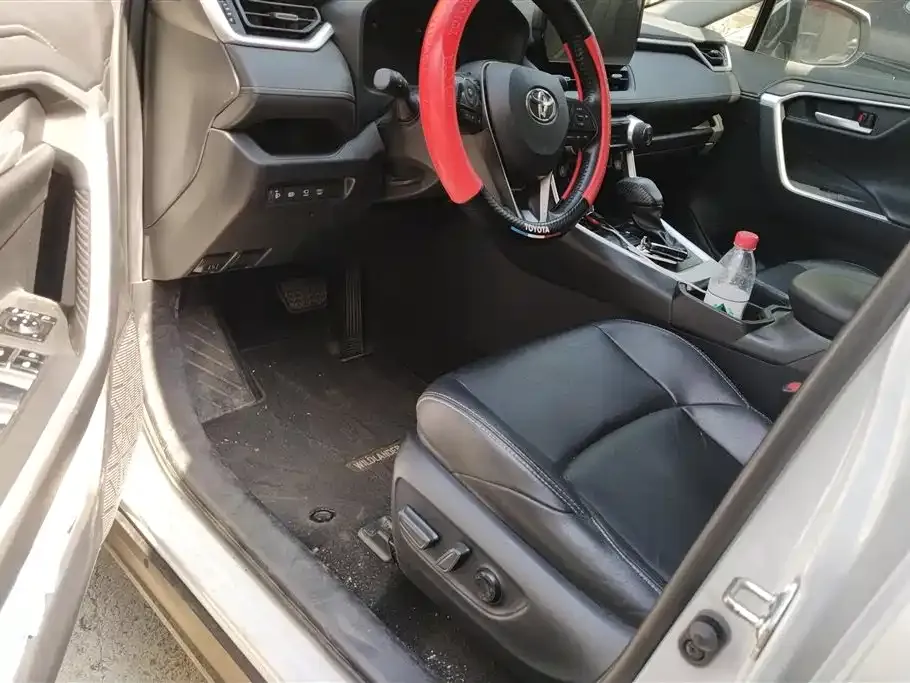 Toyota Wildlander 2023 из CN, фото 4