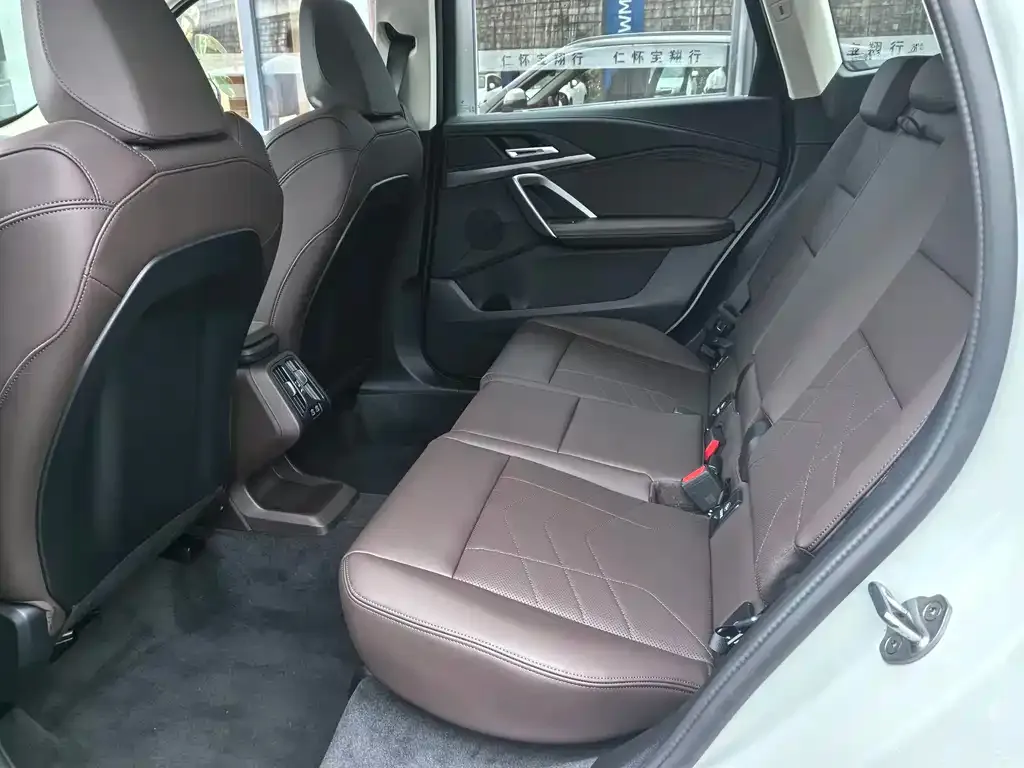 BMW X1 2025 из CN, фото 8